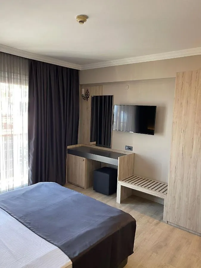 Grand Faik Hotel Cesme