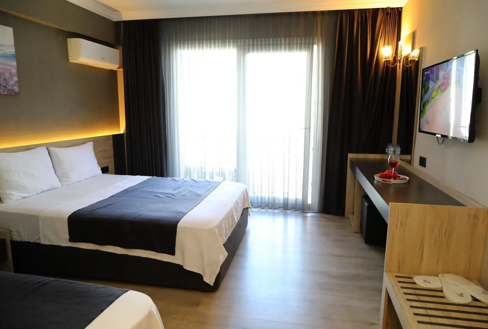 Grand Faik Hotel Çeşme