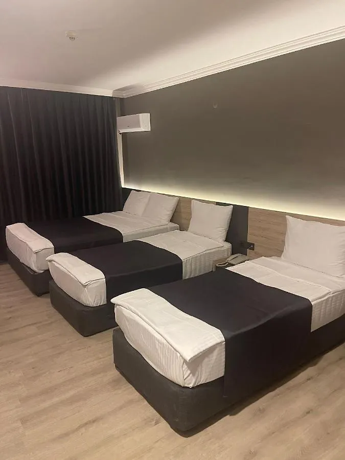 Grand Faik Hotel Çeşme 3*,