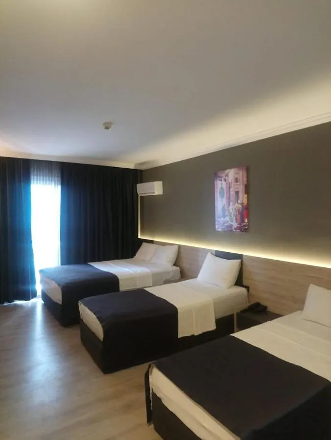 Grand Faik Hotel Çeşme Turquie
