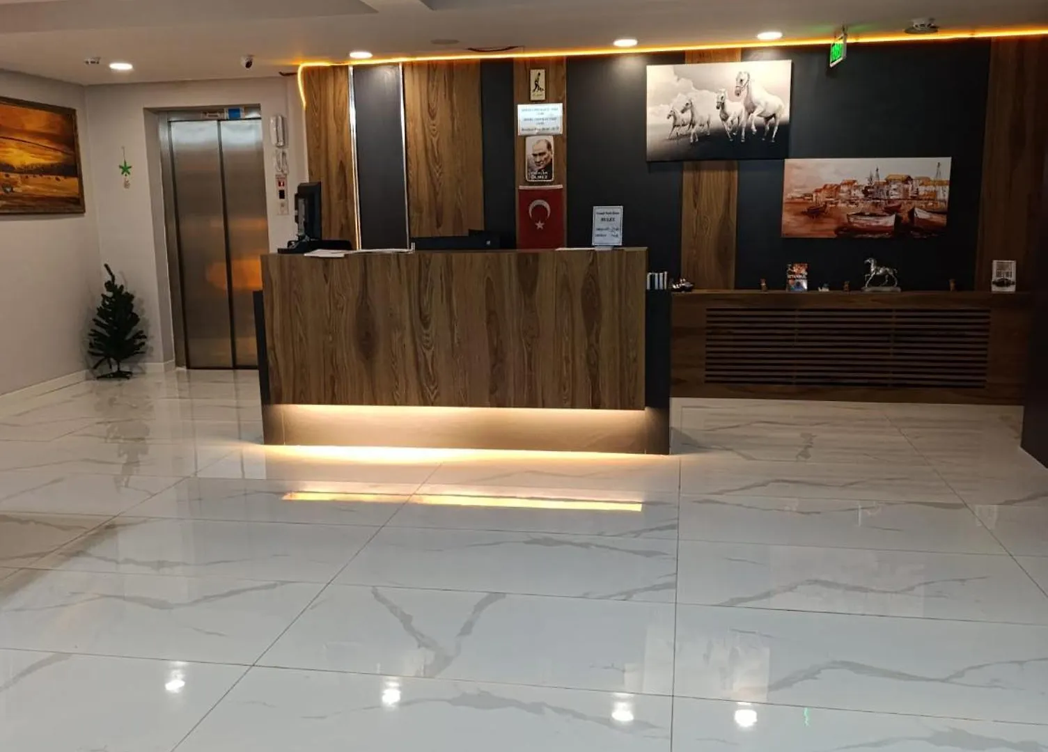 Grand Faik Hotel Çeşme